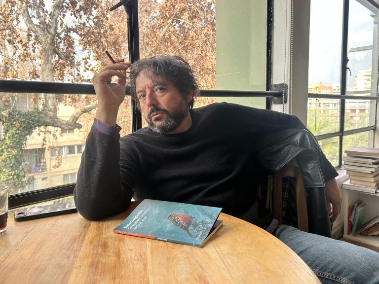 Galo Ghigliotto: La literatura como el arte de caminar junto a nuestros muertos